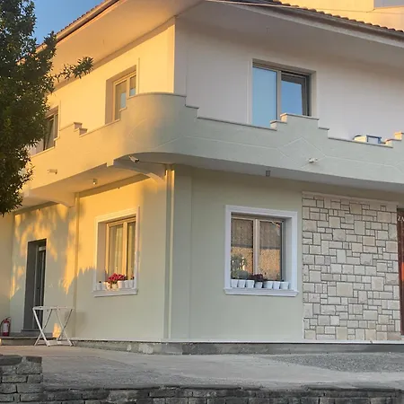 Nuhellari 2 Apartmán *